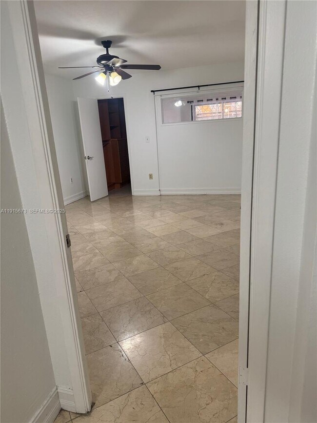 Building Photo - 7000 Crown Gate Ct