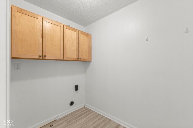 Building Photo - 13711 Alvernon Pl