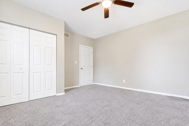 Building Photo - 500 E Ormsby Ave