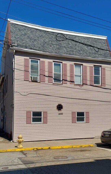 Primary Photo - 1400 Middle St