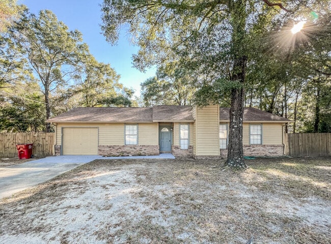 Primary Photo - 303 Springwood Cir