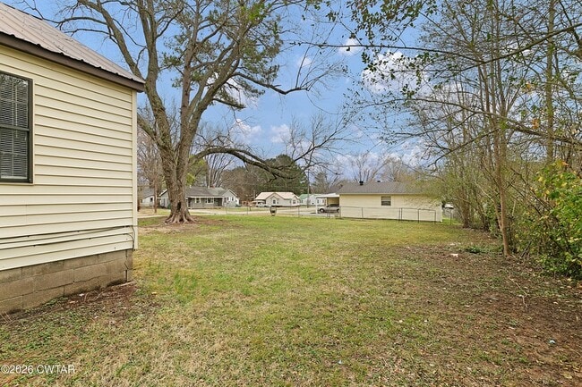 Building Photo - 4010 Ennis St