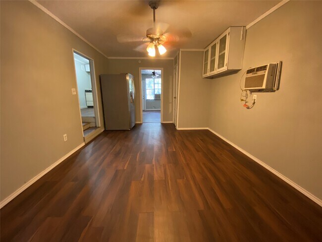 Building Photo - 109 Birchwood Dr