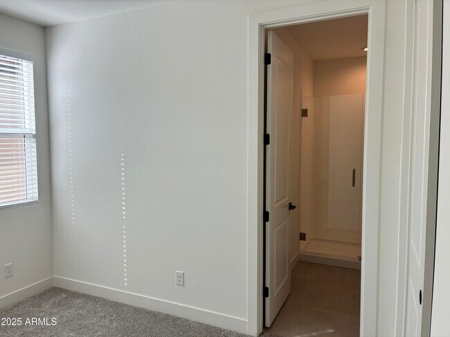 Building Photo - 17778 W Crawfordsville Dr