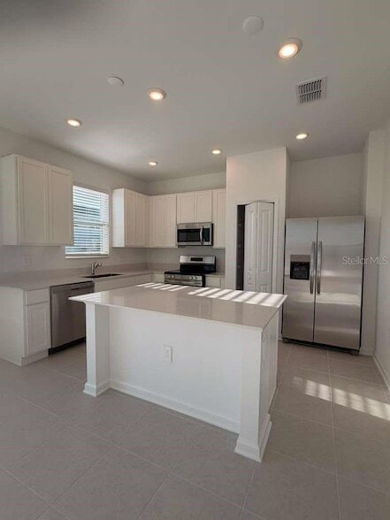 Building Photo - 6097 Zen Wy
