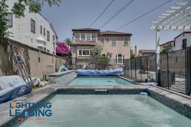 Building Photo - 815 S Highland-1B