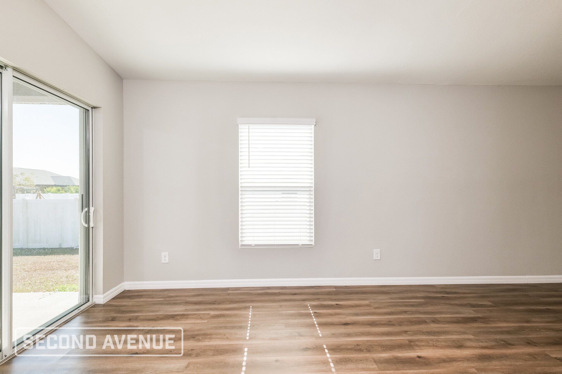 Building Photo - 1013 NE 2nd Ave