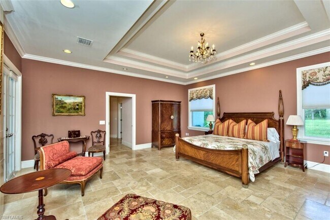 Building Photo - 2225 23rd St SW