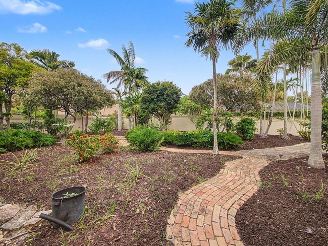 Building Photo - 303 Leeward Dr