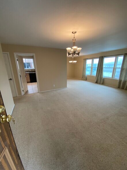 Kitchen entrance - 258 Canterbury Ave