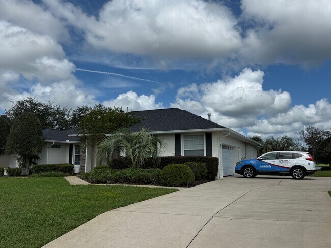 Building Photo - Lake Diamond Golf and County Club Pool Hom...