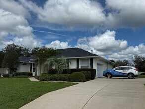 Building Photo - Pool Home W/ Beautiful Lakefront View! Lak...