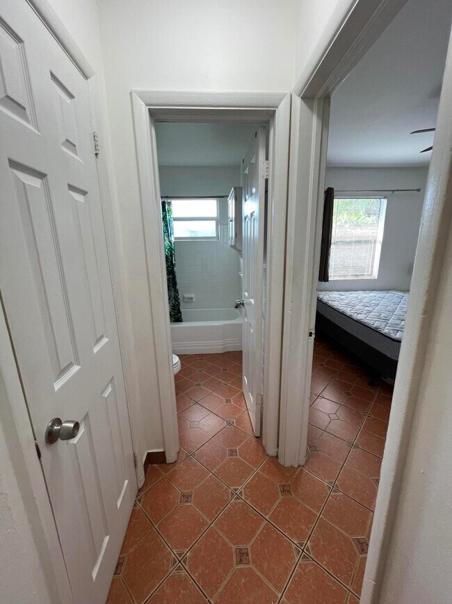 Building Photo - 311 Inlet Way