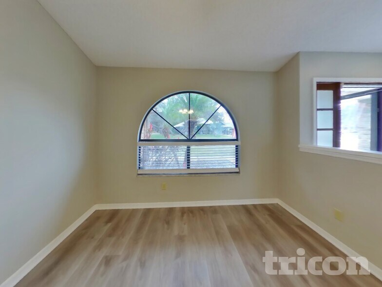 Building Photo - 3213 Stevenson St