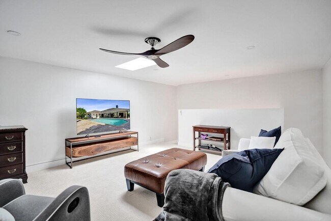 Building Photo - Boca Raton Beautifully Updated 4 Bedroom Pool Home