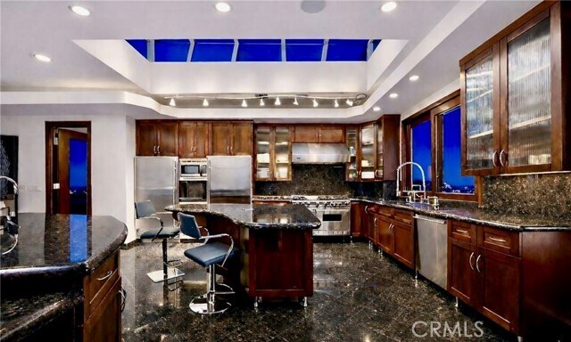 Building Photo - 8827 Evanview Dr