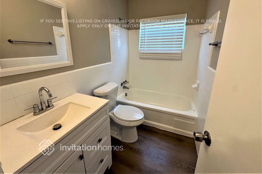 Building Photo - 854 Silver Oak Ct