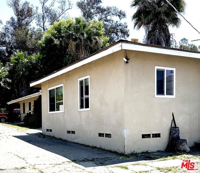 Primary Photo - 22525 Del Valle St