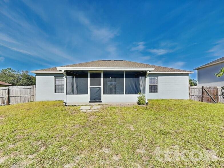 Building Photo - 521 Cloudcroft Dr