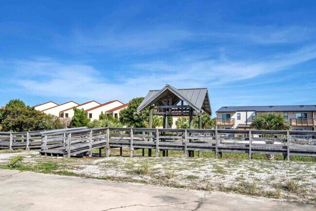 Building Photo - 317 Bream Ave