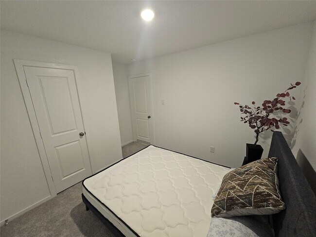 Building Photo - 28751 Texas Plns Dr