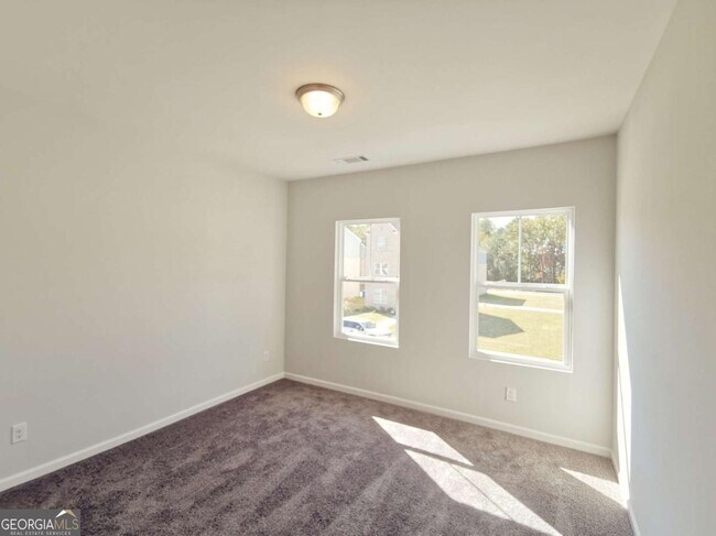Building Photo - 1427 Ridge Rd