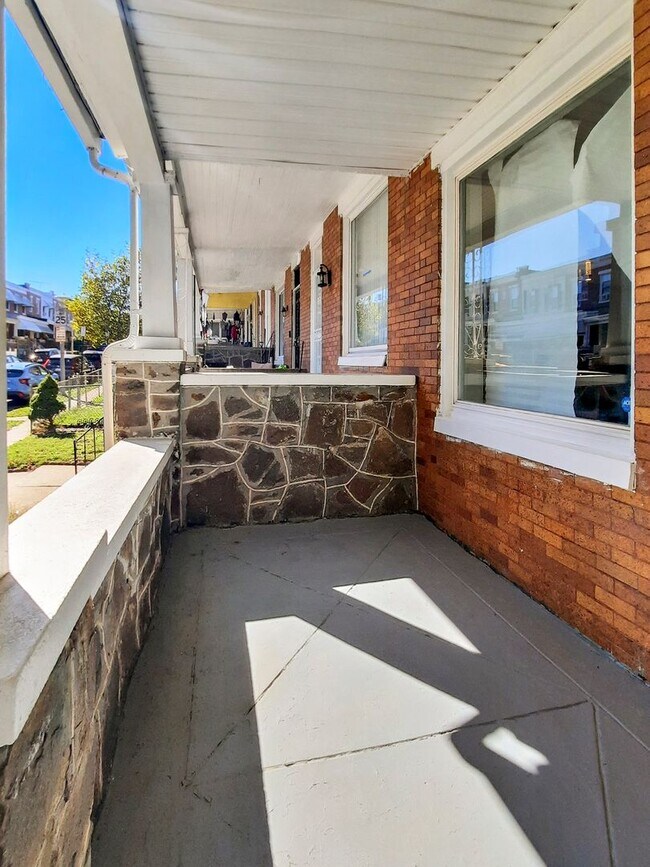 Building Photo - Modern 3BR Porch-Front TH in Allendale – S...