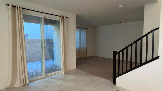 Building Photo - 10610 Sariah Skye Ave