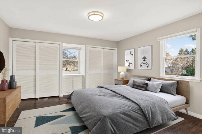 Building Photo - 927 Juliet Ln