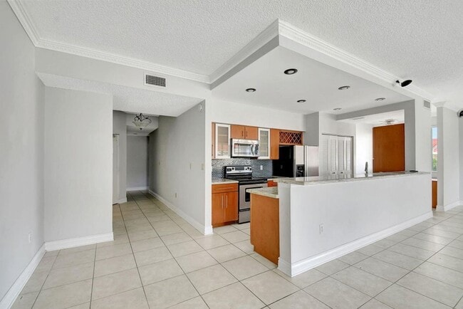 Building Photo - 107 Half Moon Cir