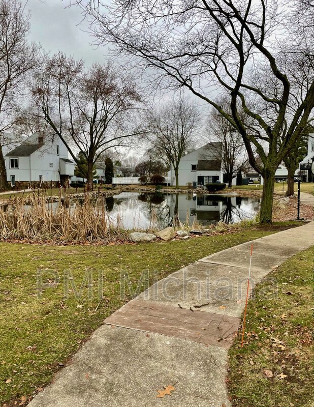 Primary Photo - 18120 N Stoneridge Dr