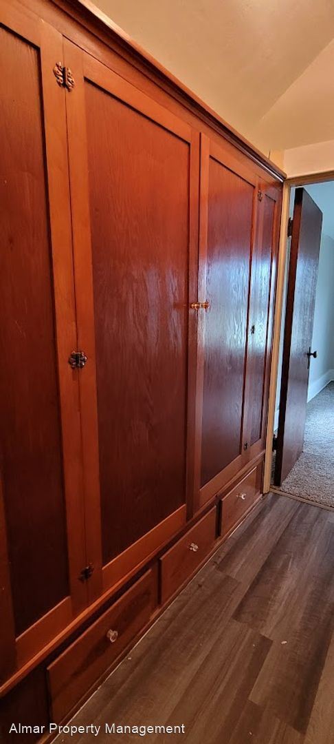 Building Photo - 3 br, 1 bath House - 9108 Township Road K