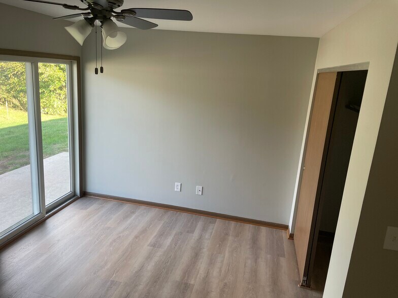 Building Photo - 811 Covey Ln