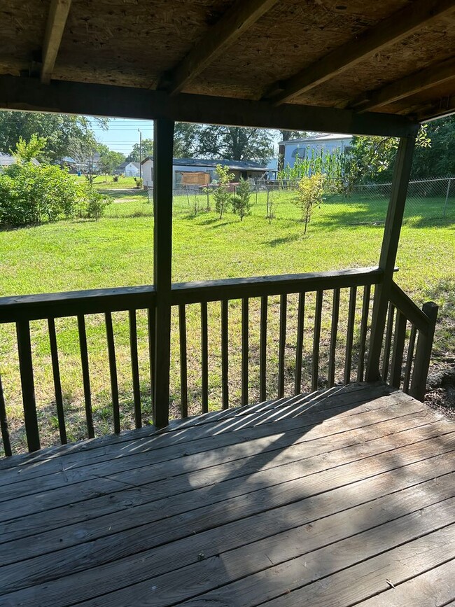 Building Photo - Greenville, 3BD/2.BA, 1536