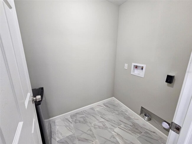 Building Photo - 1621 17th St E