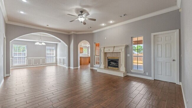 Building Photo - Quiet Family-Friendly Home