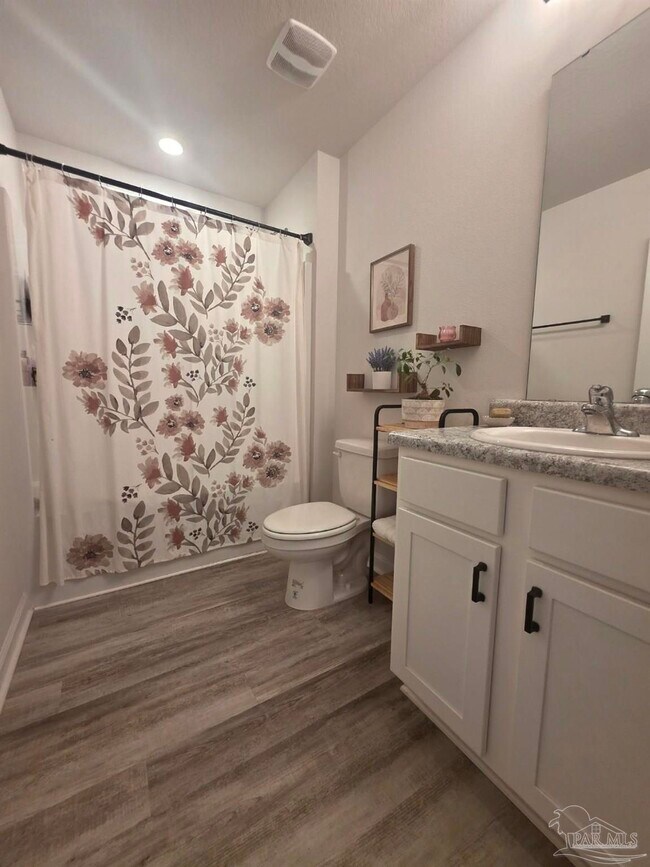 Building Photo - 4375 White Cedar Ct