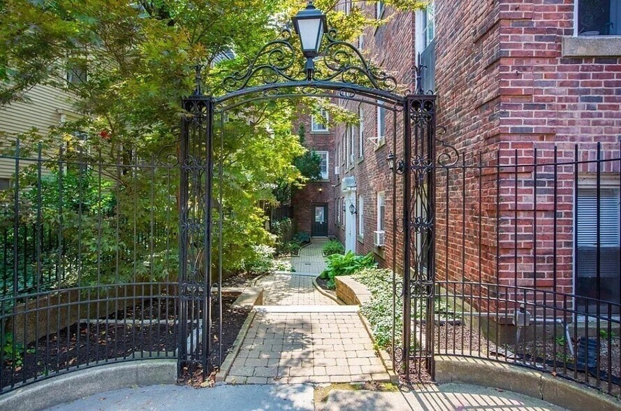 Building Photo - 16 Chauncy St