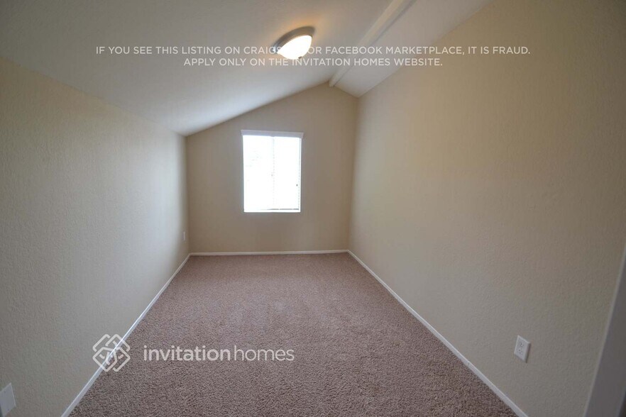 Building Photo - 2414 S Woodlark Dr