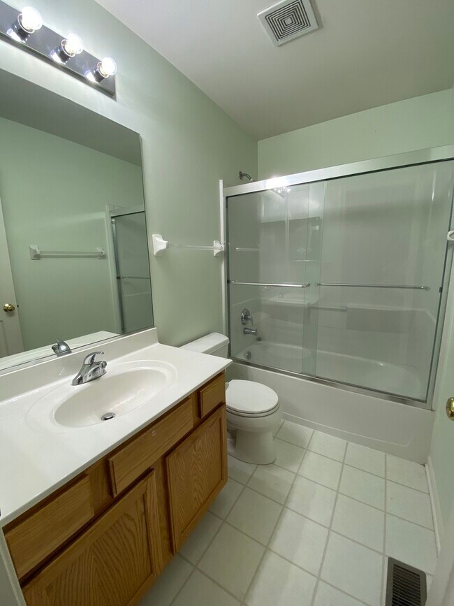 Building Photo - 1659 S Candlestick Way