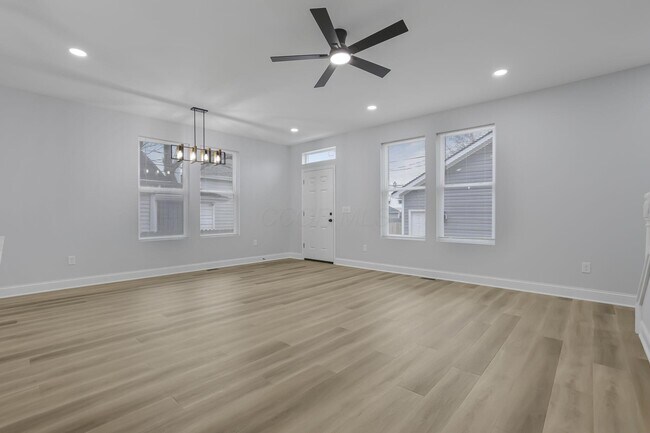 Building Photo - 961 Heyl Ave