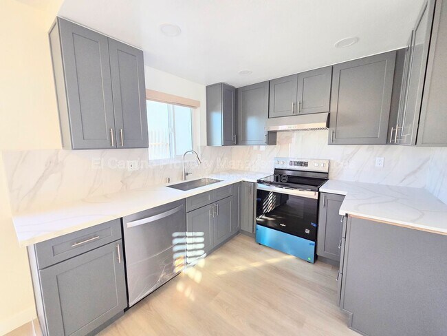 Building Photo - 10421 Carlyle Ct