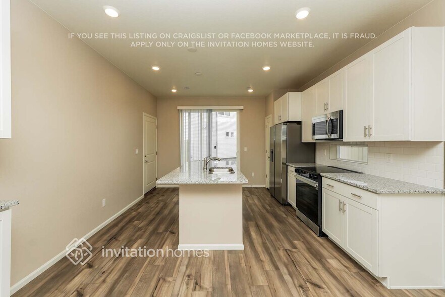 Building Photo - 5659 Bowerman Ln