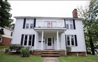 Building Photo - 405ES