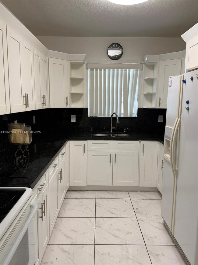 Building Photo - 13100 NW 22nd Ave