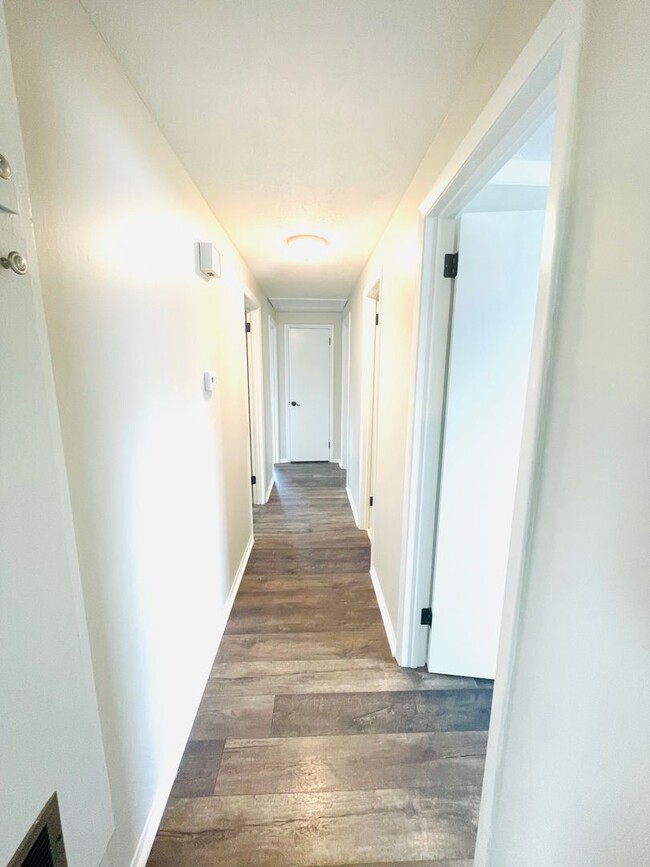 Building Photo - ** 4 Bed 2 Bath Located in Prattville ** C...