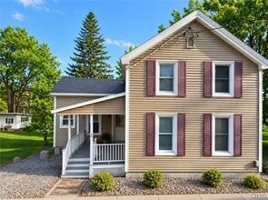 Building Photo - 25 Elm St