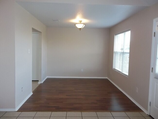 Building Photo - 3 BEDROOMS, BELTON ISD