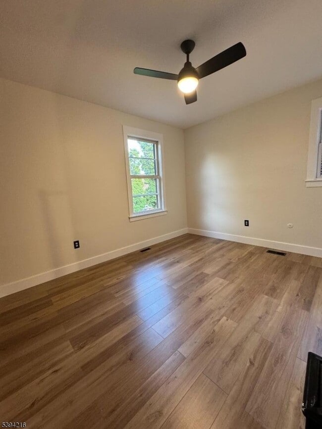 Building Photo - 59 James St