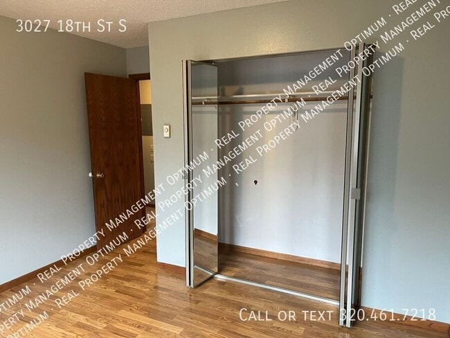 Building Photo - 3027 18th St S